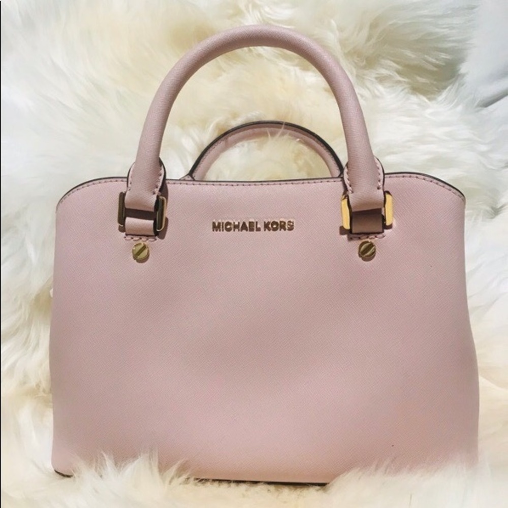 Michael kors savannah small size
